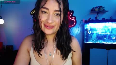 Snapshot of _santalove_ chatting on December 2, 6:41 pm SantaLove online show from December 2, 6:41 pm