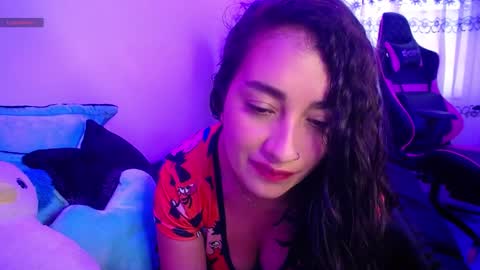 Snapshot of _santalove_ chatting on February 9, 8:34 pm SantaLove online show from February 9, 8:34 pm