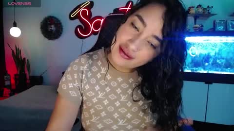 Snapshot of _santalove_ chatting on December 30, 6:27 pm SantaLove online show from December 30, 6:27 pm