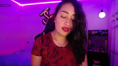 Snapshot of _santalove_ chatting on February 8, 8:53 pm SantaLove online show from February 8, 8:53 pm