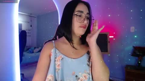 Snapshot of _santalove_ chatting on September 18, 7:01 pm SantaLove online show from September 18, 7:01 pm