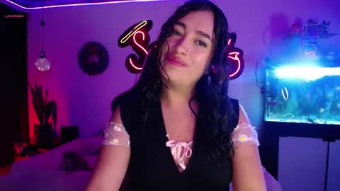 Snapshot of _santalove_ chatting on January 9, 9:58 pm SantaLove online show from January 9, 9:58 pm