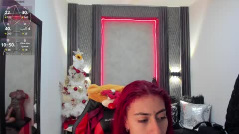 Snapshot of _selene_red chatting on December 20, 12:49 pm Selene online show from December 20, 12:49 pm