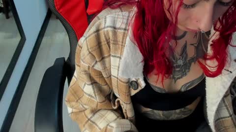 Snapshot of _selene_red chatting on January 12, 4:40 pm Selene online show from January 12, 4:40 pm