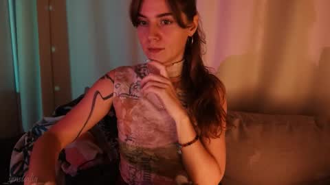 Snapshot of _sensualia_ chatting on October 12, 5:59 pm Lia online show from October 12, 5:59 pm