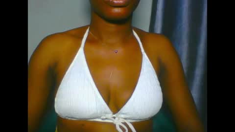 _sexy_wetpussy online show from May 9, 12:45 am