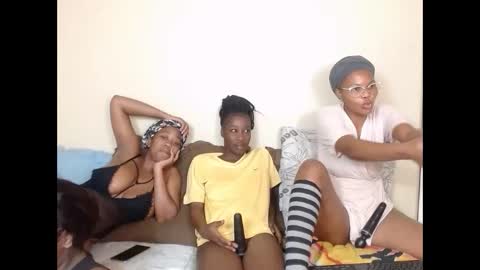 _sexylipss online show from April 7, 10:50 am