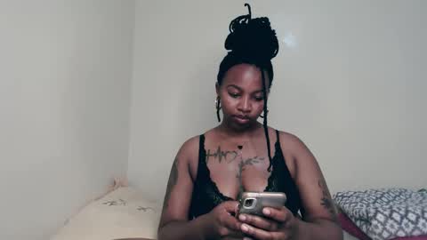 Abbie online show from December 5, 7:15 pm