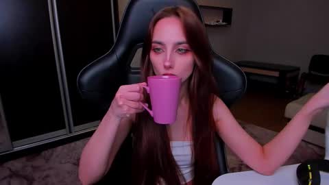 _silverdream online show from February 23, 9:03 pm