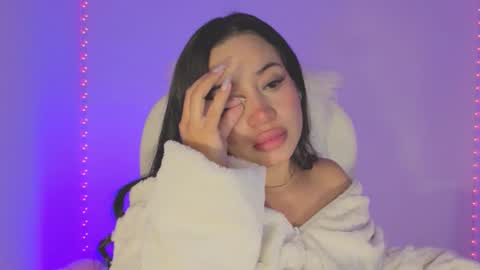   online show from December 3, 5:48 pm