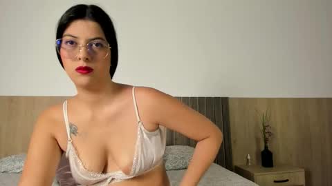Snapshot of _sweet_elody chatting on October 16, 11:46 am Sweet online show from October 16, 11:46 am