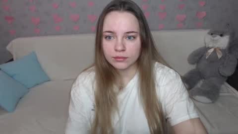 Snapshot of _sweet_lana_ chatting on February 16, 7:04 am Lana online show from February 16, 7:04 am