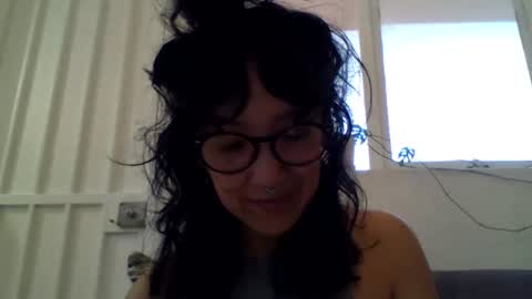Snapshot of _tutti_frutti_ chatting on February 16, 10:32 pm _tutti_frutti_ online show from February 16, 10:32 pm