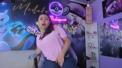 _valeryboobs_ online show from February 19, 1:06 pm