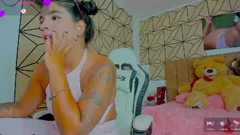 vane online show from April 15, 8:53 pm