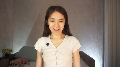 Viola online show from March 27, 6:19 pm