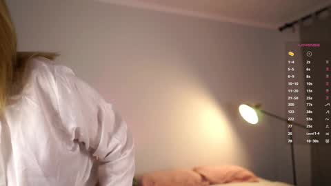 Viola online show from October 18, 6:53 pm