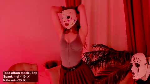 Violet online show from October 31, 3:19 am