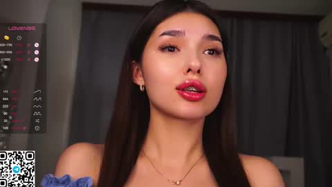 Anna online show from February 25, 5:51 pm