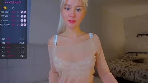 Tessa -  online show from December 22, 11:44 am