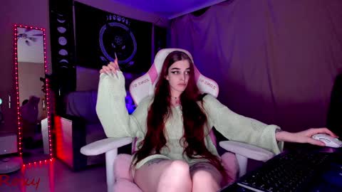 Roxy online show from December 23, 3:44 pm