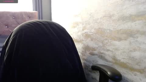 Yuyi online show from March 1, 11:43 am