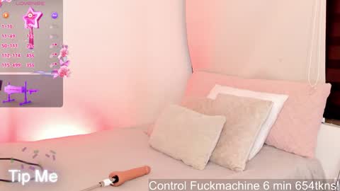 Snapshot of a__vanellopecute chatting on January 17, 9:06 am Alexandra online show from January 17, 9:06 am