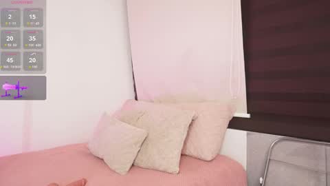 Snapshot of a__vanellopecute chatting on October 5, 10:31 am Alexandra online show from October 5, 10:31 am