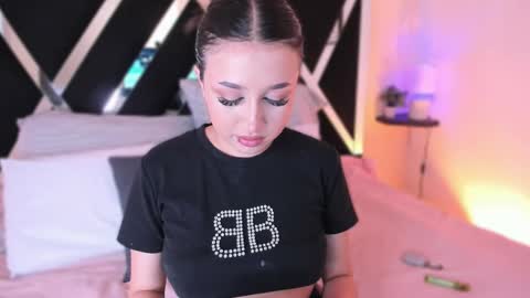Snapshot of abbie_foxxx chatting on September 22, 7:23 pm abbie online show from September 22, 7:23 pm