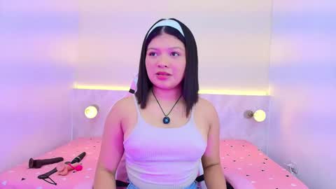 abby_coper1 online show from May 30, 12:03 pm