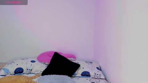 Snapshot of abby_saenz01 chatting on January 8, 1:21 am Abby Saenz online show from January 8, 1:21 am