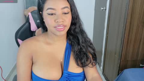 Snapshot of abby_tits chatting on December 22, 6:48 pm ABBY online show from December 22, 6:48 pm