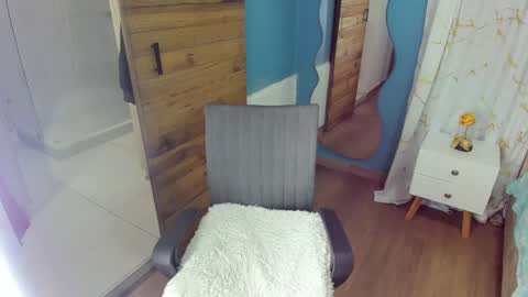 sara online show from October 13, 1:19 am