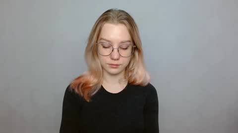 Abby Lovense is active online show from January 5, 9:05 am