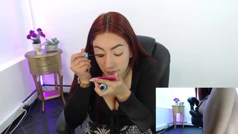 Snapshot of abbystones chatting on January 29, 12:35 pm Abby Stones online show from January 29, 12:35 pm