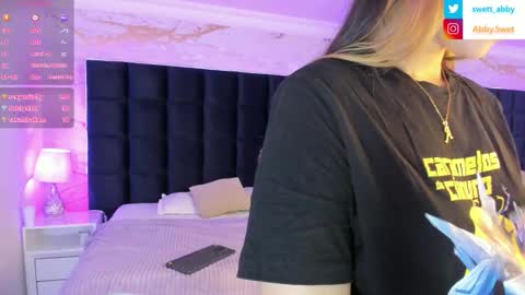 Abigail online show from November 10, 4:35 pm