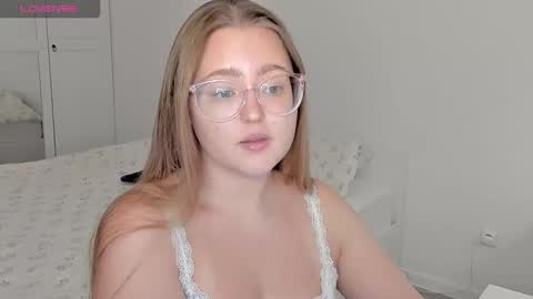 Abby    Stream at Sat  Sun  Mon  Fri online show from November 9, 2:02 pm