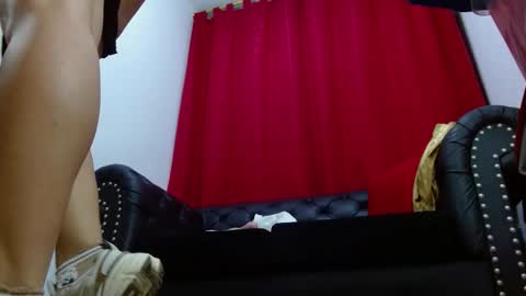 Abril Beltran online show from December 18, 11:20 pm