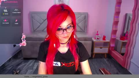 abril_ch_ online show from December 18, 11:04 am