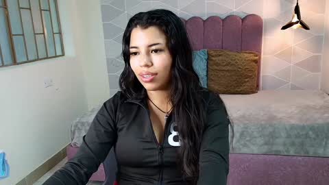 ABRIL MATTHEWS online show from January 12, 8:25 am