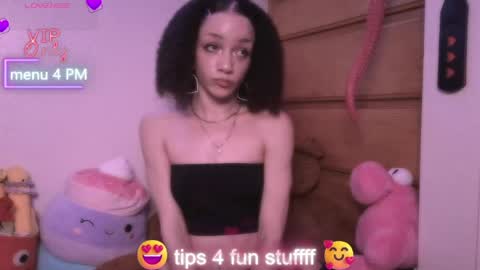 Peach online show from May 26, 3:06 am