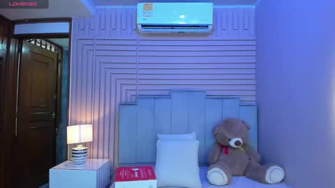 Snapshot of aby_lee_ chatting on January 22, 11:34 am Aby online show from January 22, 11:34 am