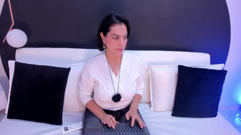    online show from April 29, 1:58 pm