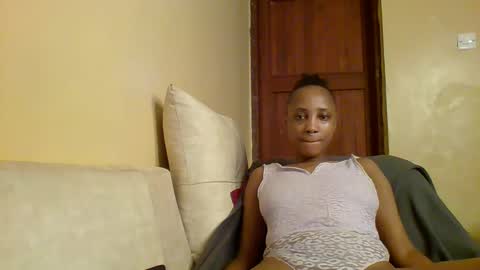 adamiaini_ online show from December 19, 8:45 am