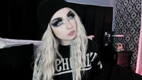 Ade  online show from April 9, 7:52 pm