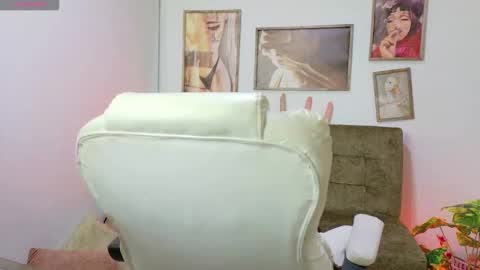 adeellee online show from October 3, 6:51 am