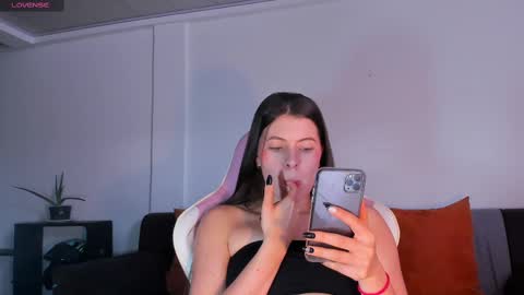 Snapshot of adela_parker chatting on March 8, 6:24 pm Adela Parker online show from March 8, 6:24 pm