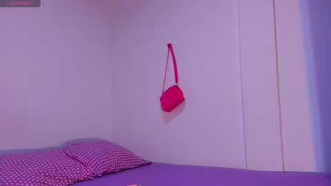 Snapshot of adela_parker chatting on February 18, 7:00 pm Adela Parker online show from February 18, 7:00 pm
