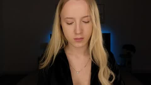 Adele online show from April 28, 8:24 pm