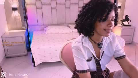 Andrea online show from April 19, 6:10 pm